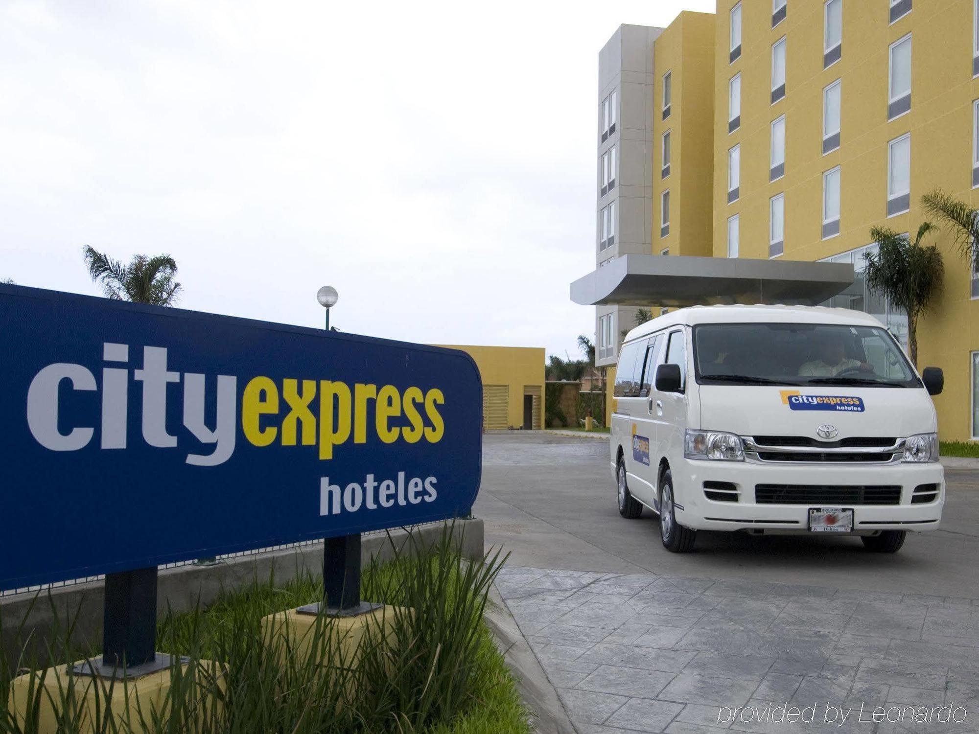 City Express By Marriott Mazatlan Hotel Eksteriør billede